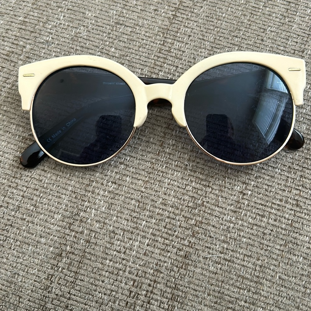 Women’s sunglasses